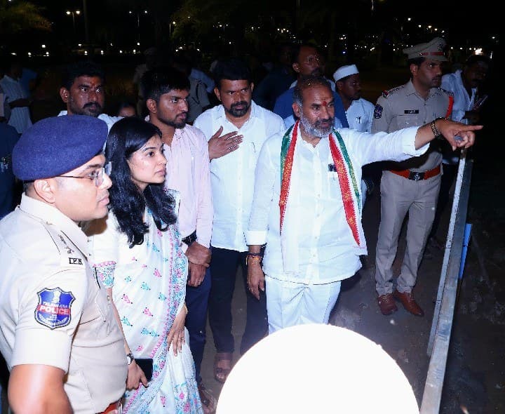 భక్తిశ్రద్ధలతో వినాయక నిమజ్జనం నిర్వహించాలి  - Udayam