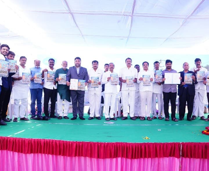 గేటెడ్ కమ్యూనిటీ నిర్మాణానికి ఈటల శ్రీకారం - Udayam