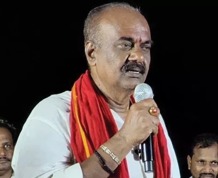 సీఎం విజయ్ కంటే పవనే ముందు  - Udayam