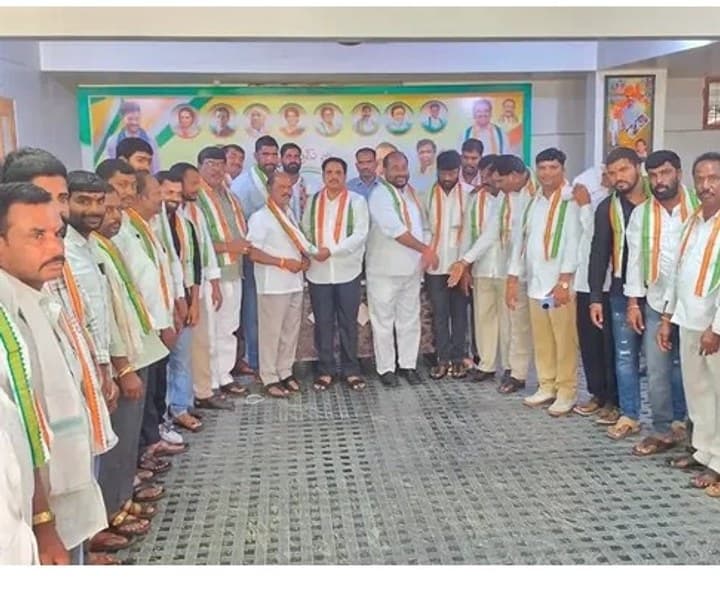 కాంగ్రెస్‌లో చేరిన బీజేపీ, బీఆర్ఎస్ నేతలు - Udayam