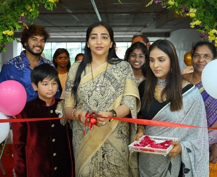 పటాన్చెరులో హెచ్‌ఆర్ లక్స్ స్టూడియో ప్రారంభం 