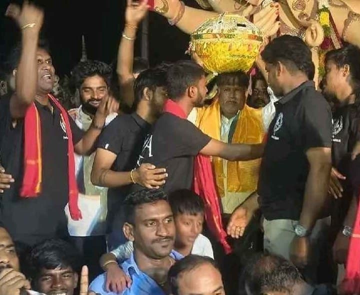 భీమగల్ లో రూ.1,32,000 పలికిన లడ్డు - Udayam
