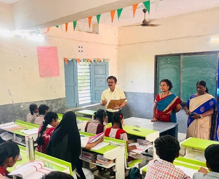 ZPHSలో అదనపు కలెక్టర్ తనిఖీ - Udayam