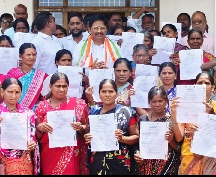 ఇకపై గుడిసెల్లో ఎవరూ ఉండకూడదు: యెన్నం