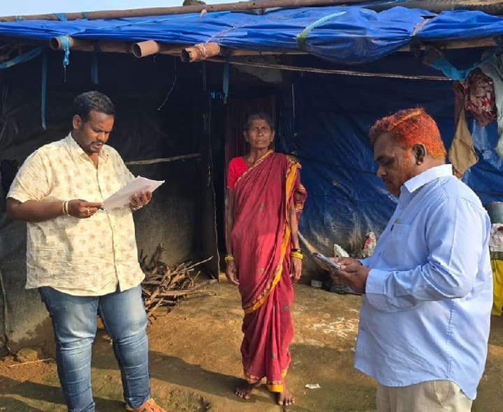 అర్హులైన వారికి చేయూత పెన్షన్లు - Udayam