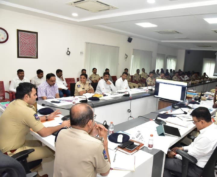 గణేష్‌ ఉత్సవాలకు కట్టుదిట్టమైన భద్రత: సీపీ గౌష్‌ ఆలం - Udayam