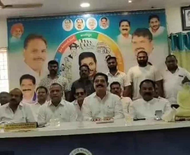 వైసీపీ కి నాయుడు బాబు రాజీనామా - Udayam
