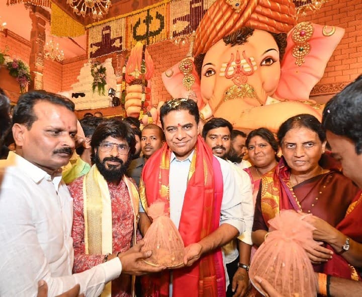బాలాపూర్ మహా గణపతిని దర్శించుకున్న భక్తులు ప్రత్యేక పూజలు - Udayam