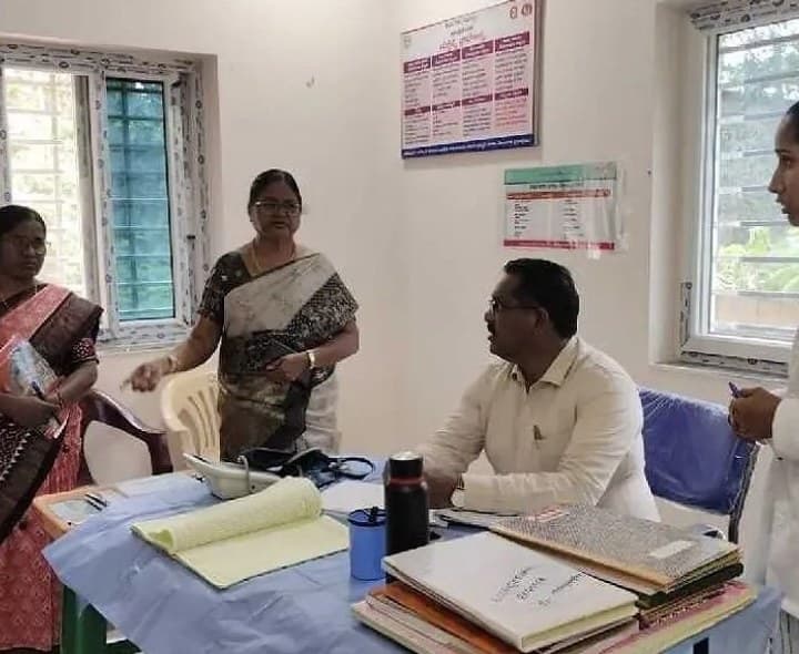 ముత్యంపేట సబ్ సెంటర్ను సందర్శించిన DMHO - Udayam