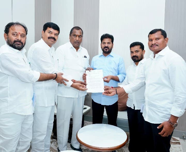 గిరిజన యువత ఉద్యోగ హక్కులను కాపాడాలి - Udayam