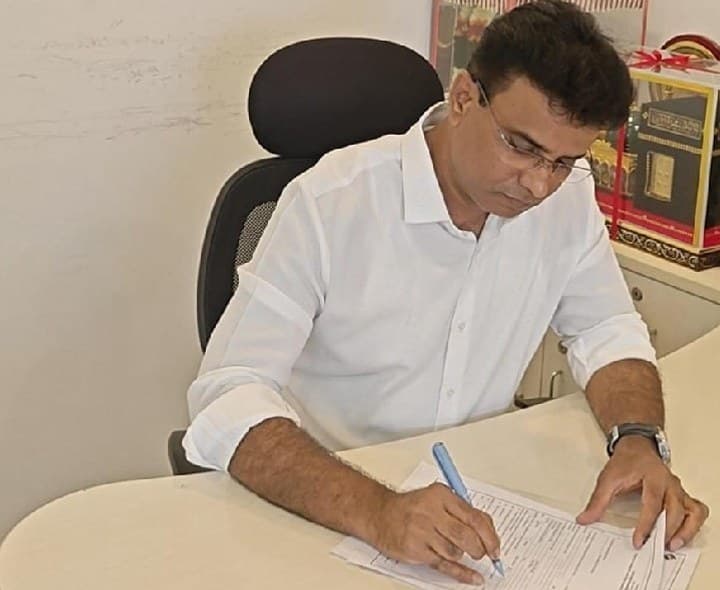గ్రాడ్యుయేట్లు ఓటు నమోదు చేసుకోవాలి - Udayam