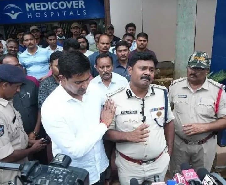 కన్నీటి పర్యంతమైన విజయనగరం జిల్లా ఎస్పీ
