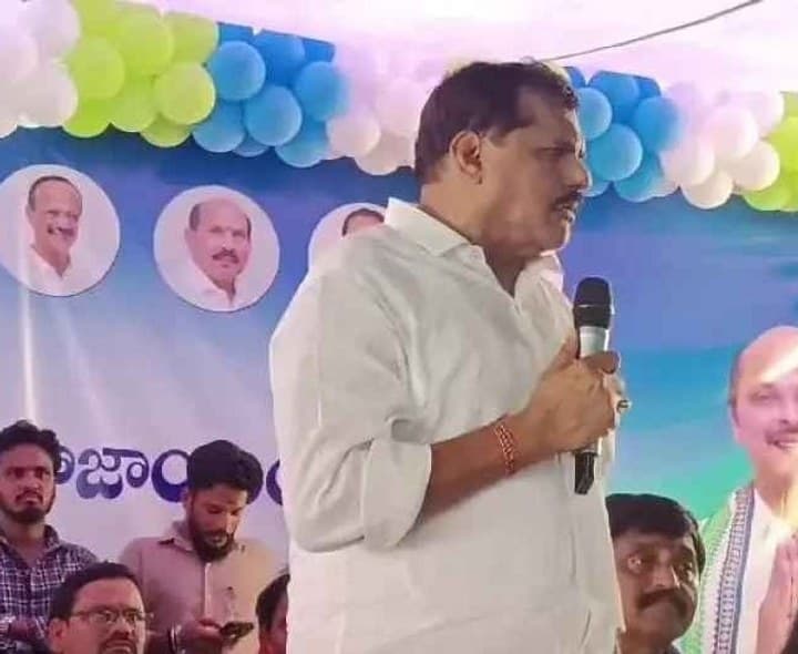 ఎవరు వెళ్లిపోయినా పార్టీకి నష్టం వాటిల్లదు - బొత్స - Udayam