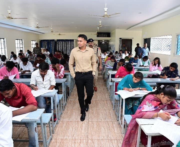 ఎస్సై, కానిస్టేబుల్‌ ఉచిత కోచింగ్‌కు భారీ స్పందన