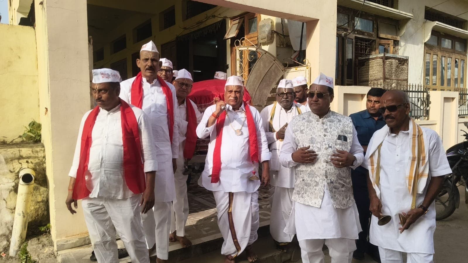 భైంసాలో ఘనంగా తొలి ఏకాదశి వేడుకలు, శోభాయాత్రలో పాల్గొన్న ఎమ్మెల్యే