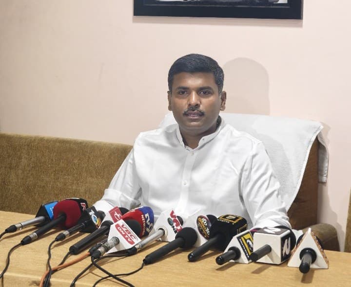 ప్రజల దాహం తీర్చలేని ప్రభుత్వం ఎందుకు - Udayam