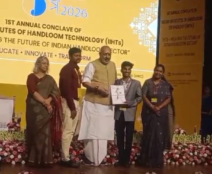 అమరచింత విద్యార్థి ఒగ్గు శ్రీరామ్ జాతీయ పురస్కారం అందుకున్నారు