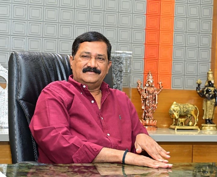 నీటి ఎద్దడి నివారణకు చర్యలు: గంటా - Udayam