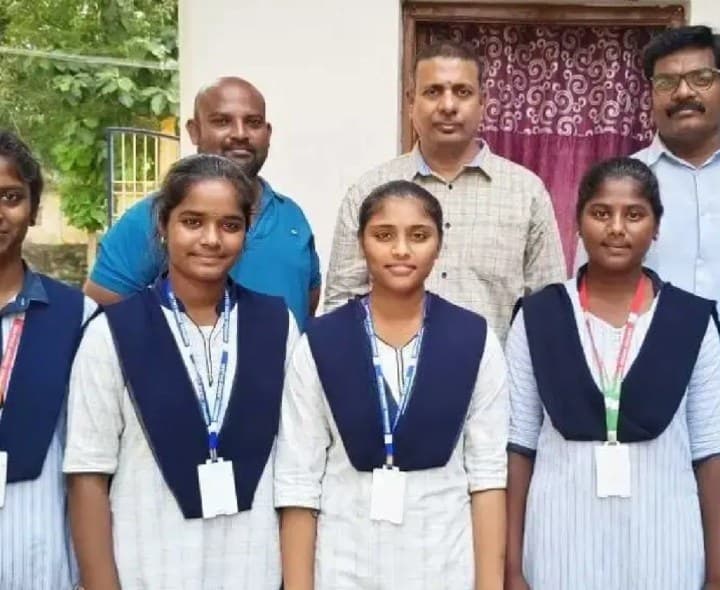 రాష్ట్రస్థాయి కుస్తీ పోటీలకు ఆరుగురు విద్యార్థుల ఎంపిక - Udayam