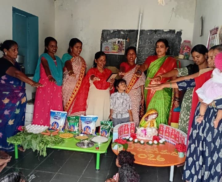 వెంకట్రావుపేట అంగన్‌వాడీలో పోషణ మాసం - Udayam