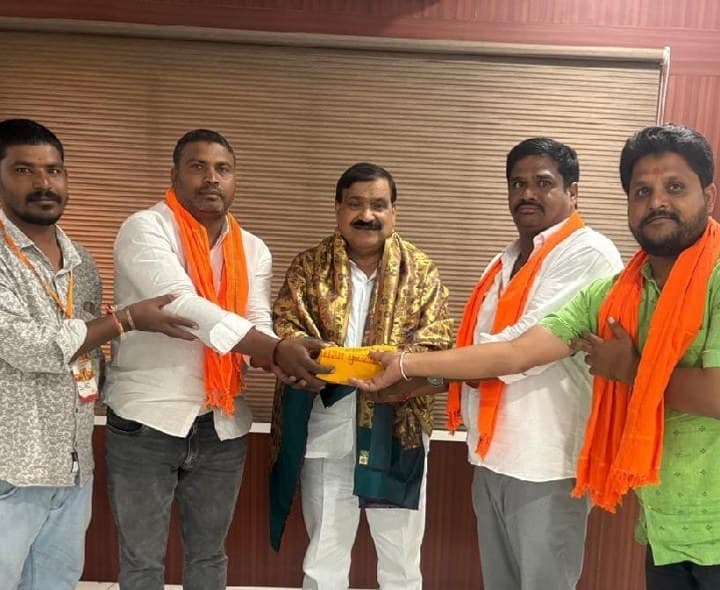 హిందూ ఉత్సవ కేంద్ర సమితికి 351,000 విరాళం - Udayam