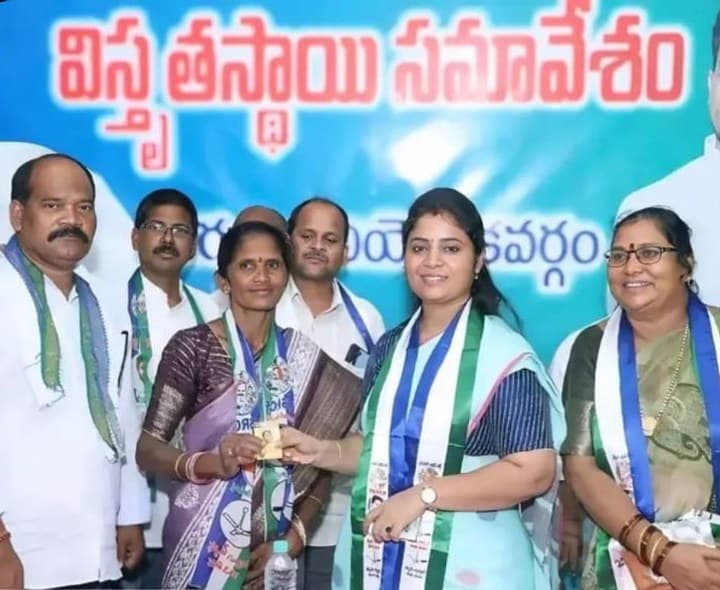 కురుపాంలో వైసీపీ విస్తృత స్థాయి సమావేశం - Udayam