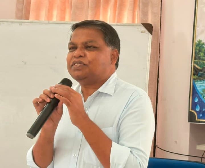 ప్రతి ఆర్థిక సంవత్సరంలో 125 రోజుల ఉపాధి హామీ