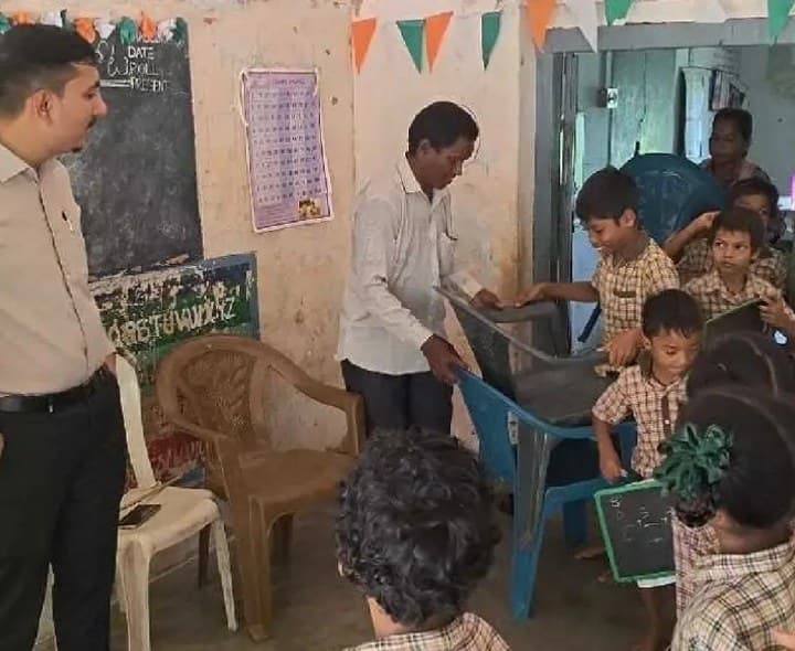 పాఠశాల, అంగన్వాడీ కేంద్రం తనిఖీ - Udayam