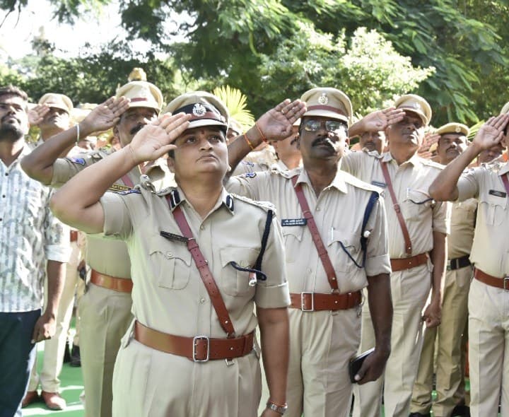ప్రజా పాలన దినోత్సవం.. జాతీయ పతాకావిష్కరణ - Udayam