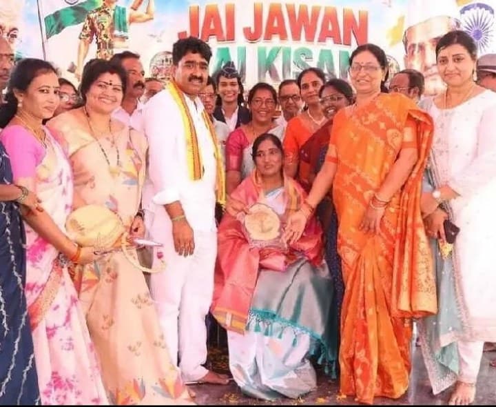 ఏఎస్‌ఐ అరుణ కుమారికి సత్కారం - Udayam