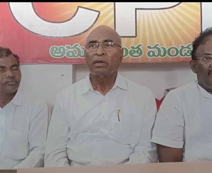 ప్రజాస్వామ్యం ధ్వంసమైంది: చాడ - Udayam
