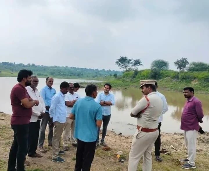ప్రజావాణి ఫిర్యాదుకు చర్యలు - Udayam