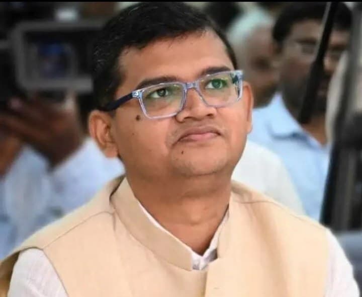 శ్రీకాకుళంలో రేపటి వరకు వర్షప్రభావం: కలెక్టర్ - Udayam