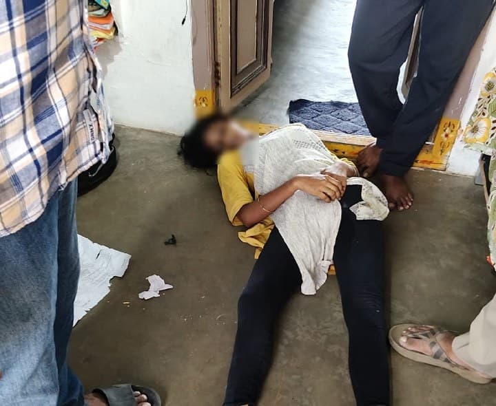 తొమ్మిదో తరగతి విద్యార్థిని బలవన్మరణం