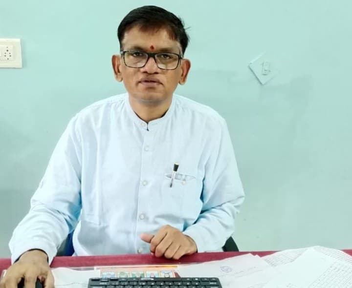గ్రామాల్లో నిరుద్యోగ యువత వివరాల సేకరణ - Udayam