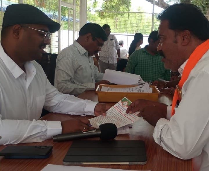 22-ఏ భూములపై సమగ్ర పునఃపరిశీలన చేపట్టాలి - Udayam