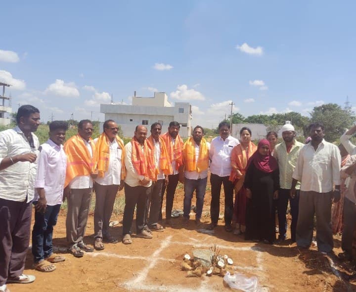 ఇందిరమ్మ ఇంటి నిర్మాణానికి భూమి పూజ - Udayam