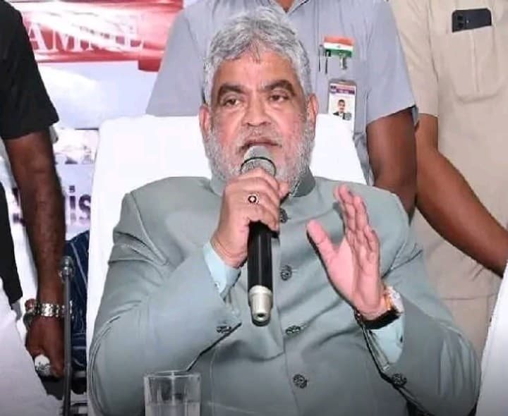 పింఛన్‌కు ఈనెల 31లోపు దరఖాస్తు చేయాలి
