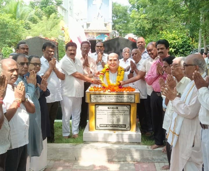 వావిలాల ఆశయాలు ఆచరణీయం - Udayam