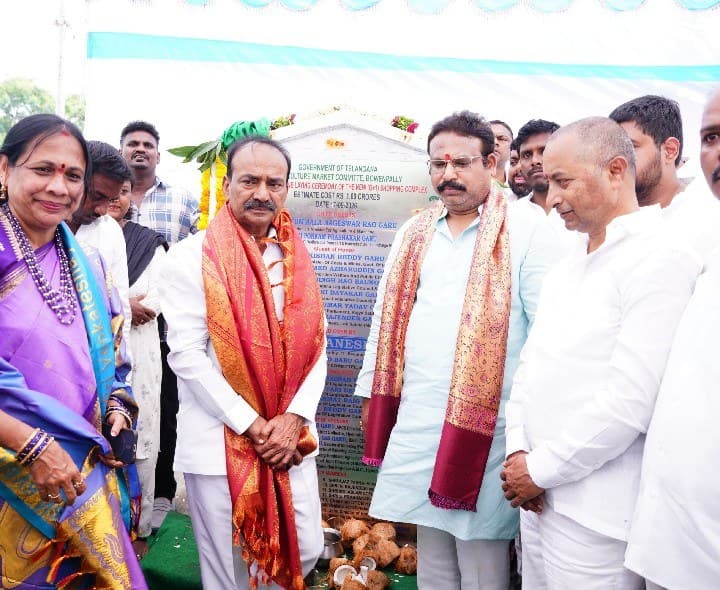 భూమి పూజలో పాల్గొన్న మంత్రి, ఎమ్మెల్యే - Udayam