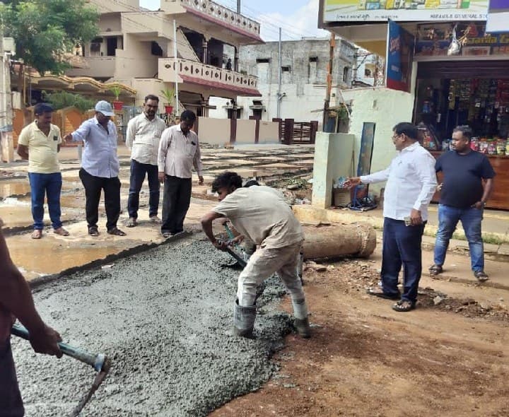 వికారాబాద్: సీసీ రోడ్డు పనులు పూర్తి  ఈ నెల 5 నుంచి రాకపోకలు - Udayam