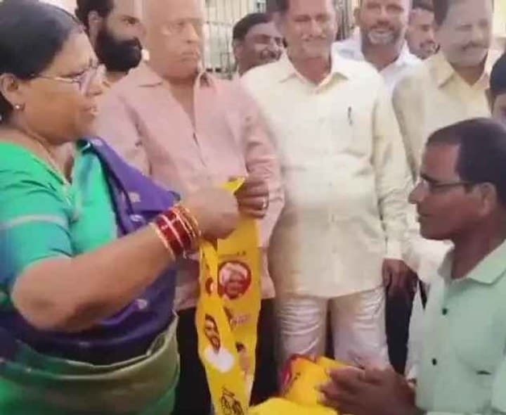 ఎమ్మెల్యే సమక్షంలో వైసీపీ వీడి టీడీపీ లో చేరికలు - Udayam