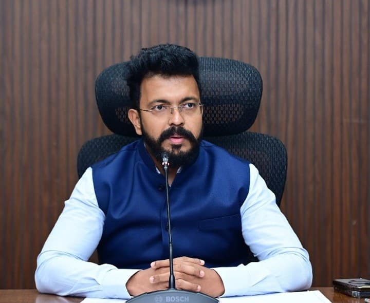 గుంటూరులో ప్రతి సోమవారం PGRS నిర్వహణ