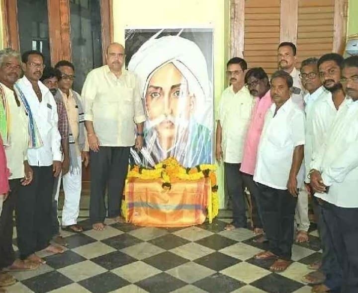 తెలుగు సాహిత్యానికి నూతన ఒరవడి తెచ్చిన గురజాడ
