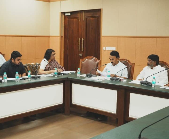 పర్యాటక రంగ అభివృద్ధిపై డిప్యూటీ సీఎం సమీక్ష