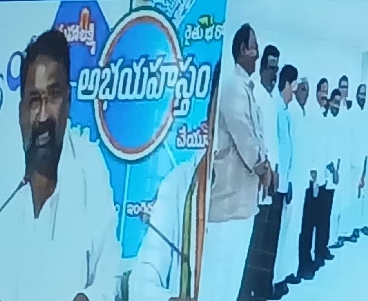 సీఎంని కలిసిన ఉమ్మడి పాలమూరు జిల్లా ప్రజాప్రతినిధులు - Udayam
