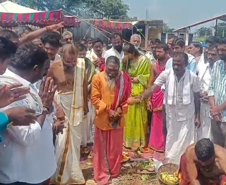 డిచ్పల్లి మండల కేంద్రంలోని అయ్యప్ప స్వామి ఆలయ నిర్మాణానికి భూమిపూజ - Udayam