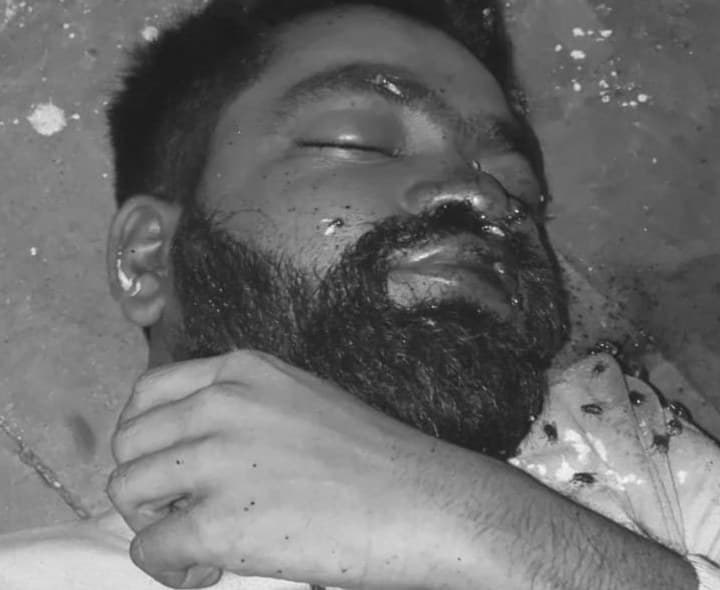 ఏటూరునాగారంలో గుర్తు తెలియని మృతదేహం - Udayam
