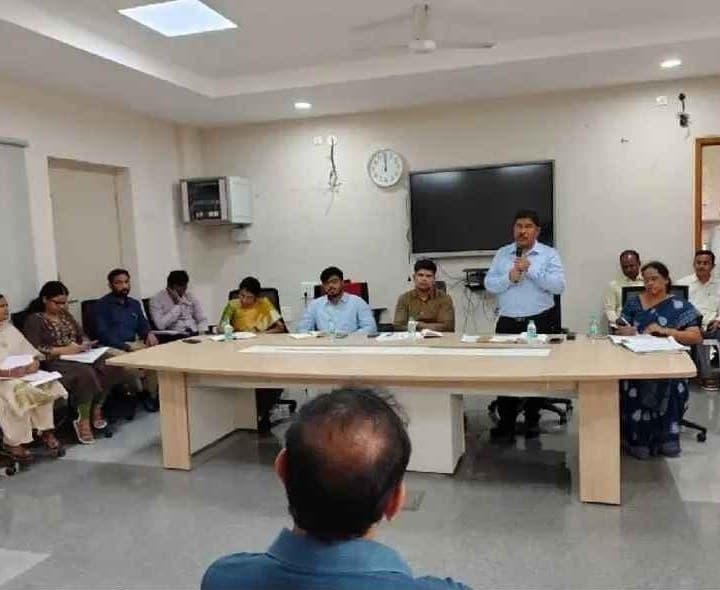 నిజామాబాద్ TVVP ఆసుపత్రుల నూతన వైద్యులతో సమావేశం - Udayam