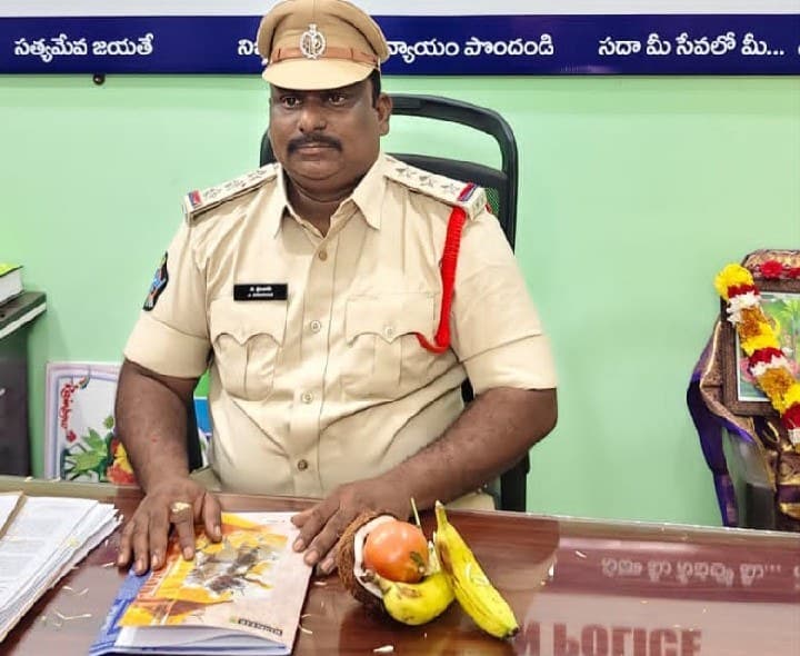 గూడూరు ఒకటవ పట్టణ సిఐగా జై శ్రీనివాస్ - Udayam